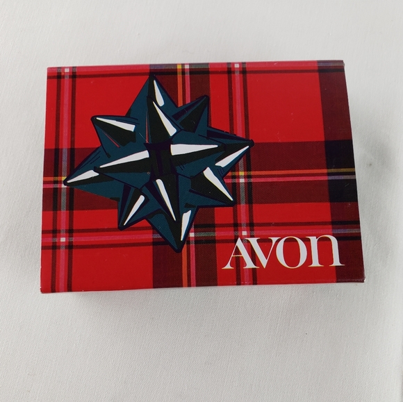 Avon red teardrop ring - size 8 -NIB - Picture 3 of 3